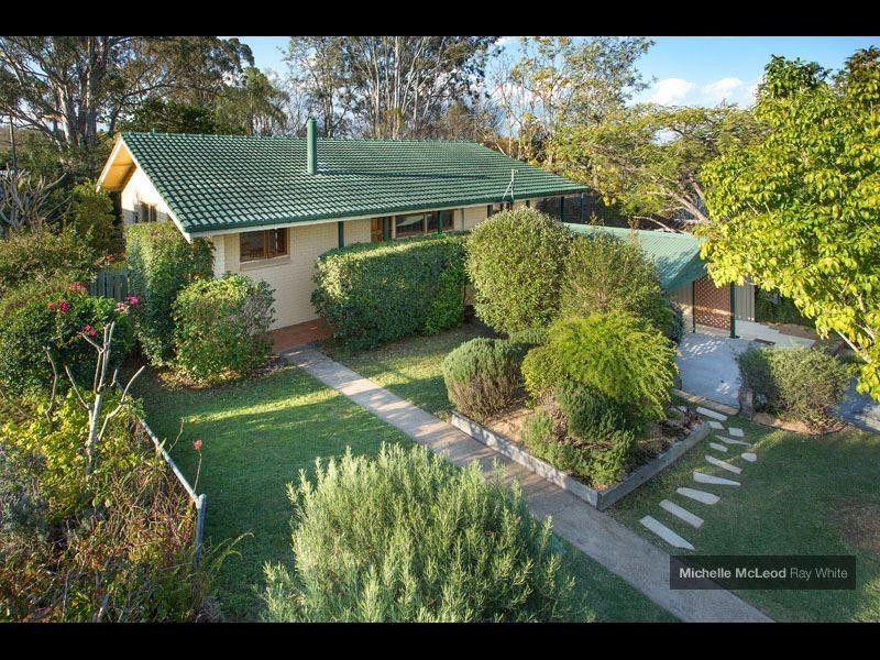 10 Aberfoyle Street, Kenmore QLD 4069