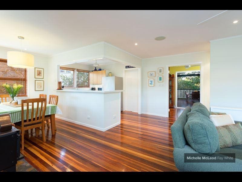 10 Aberfoyle Street, Kenmore QLD 4069
