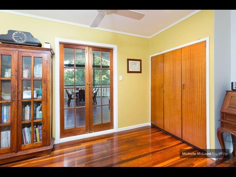 10 Aberfoyle Street, Kenmore QLD 4069