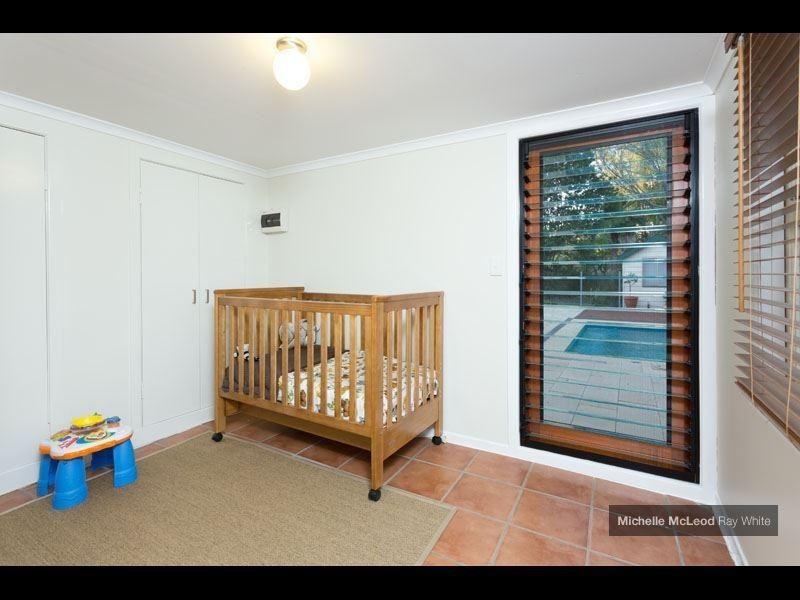 10 Aberfoyle Street, Kenmore QLD 4069