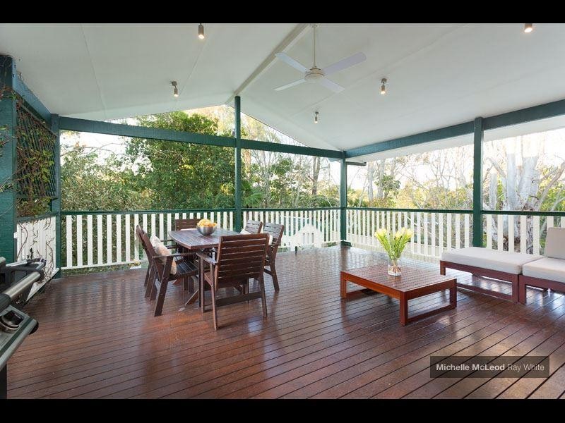 10 Aberfoyle Street, Kenmore QLD 4069