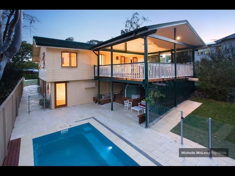 10 Aberfoyle Street, Kenmore QLD 4069