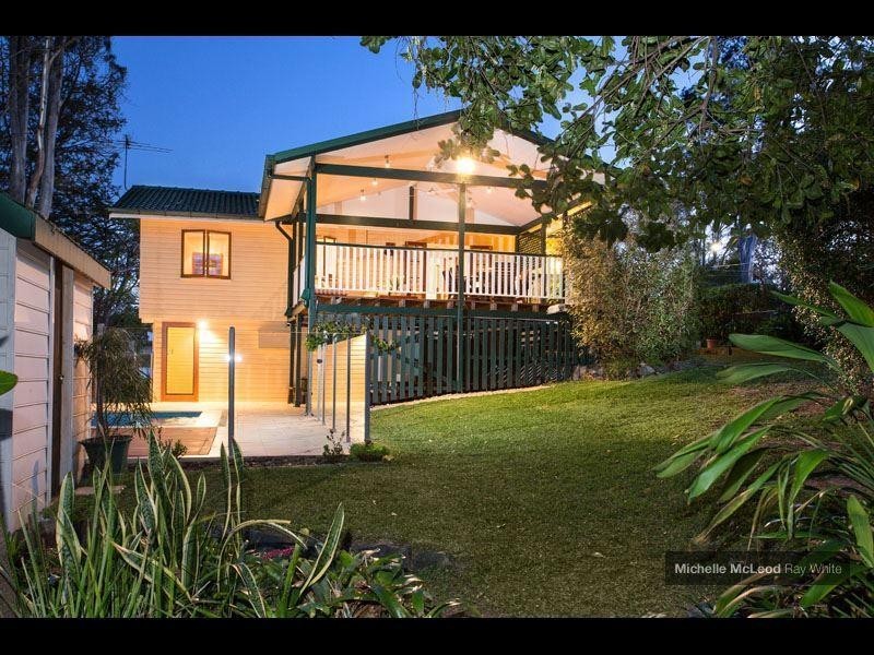 10 Aberfoyle Street, Kenmore QLD 4069