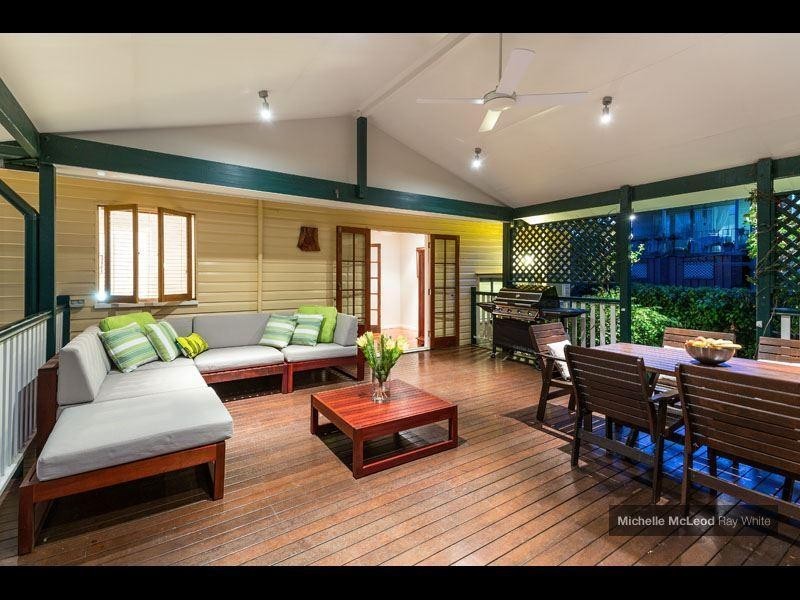 10 Aberfoyle Street, Kenmore QLD 4069