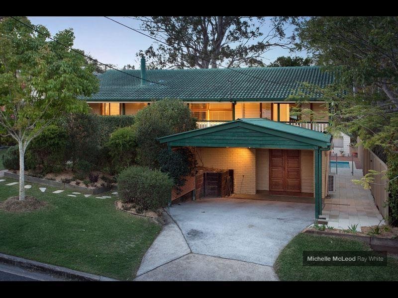 10 Aberfoyle Street, Kenmore QLD 4069