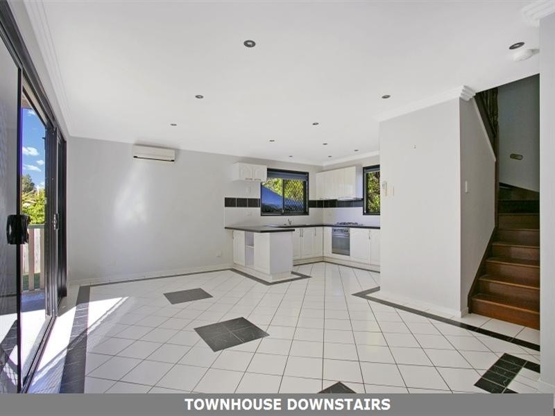 850 Oxley Road, Corinda QLD 4075