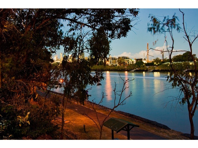 395 Coronation Drive, Auchenflower QLD 4066