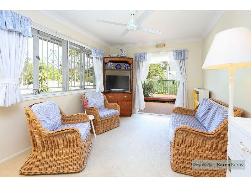 20 Cassandra Street, Chapel Hill QLD 4069