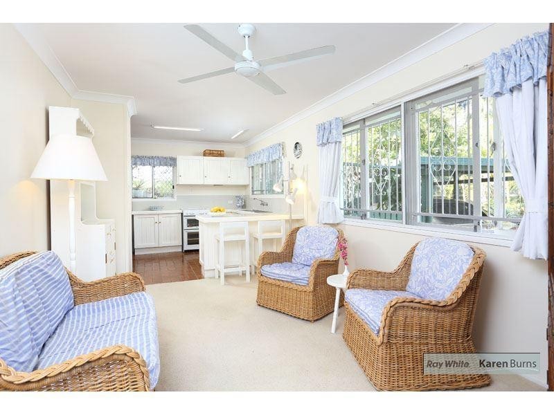 20 Cassandra Street, Chapel Hill QLD 4069