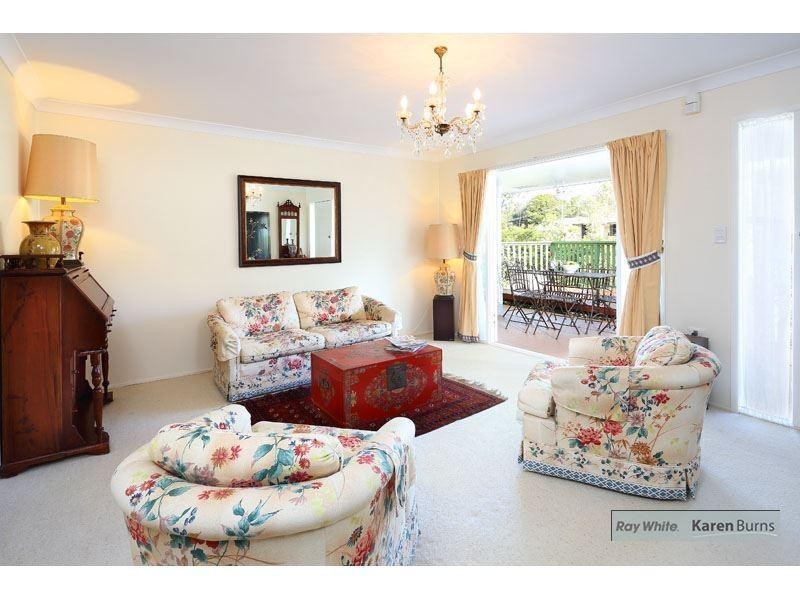 20 Cassandra Street, Chapel Hill QLD 4069