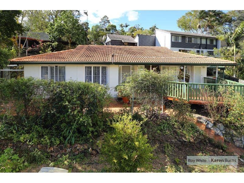 20 Cassandra Street, Chapel Hill QLD 4069