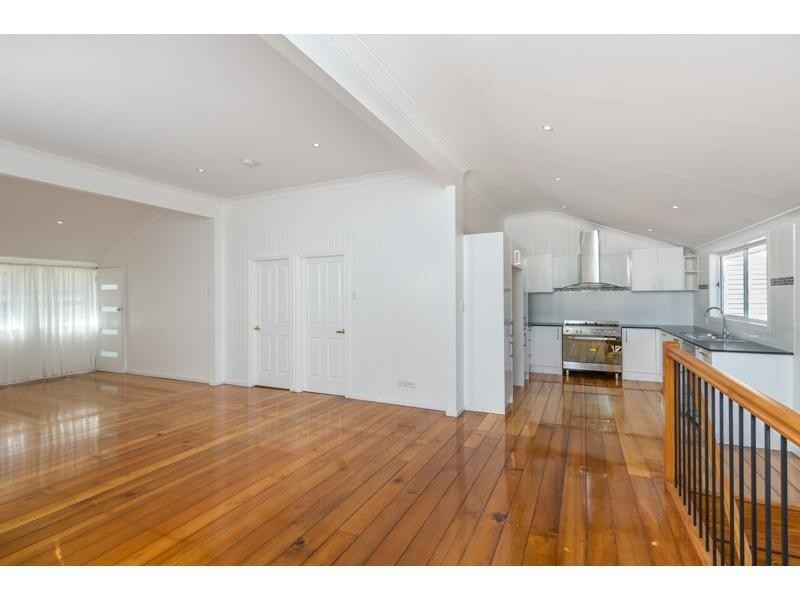 1 Warrawee Street, Toowong QLD 4066