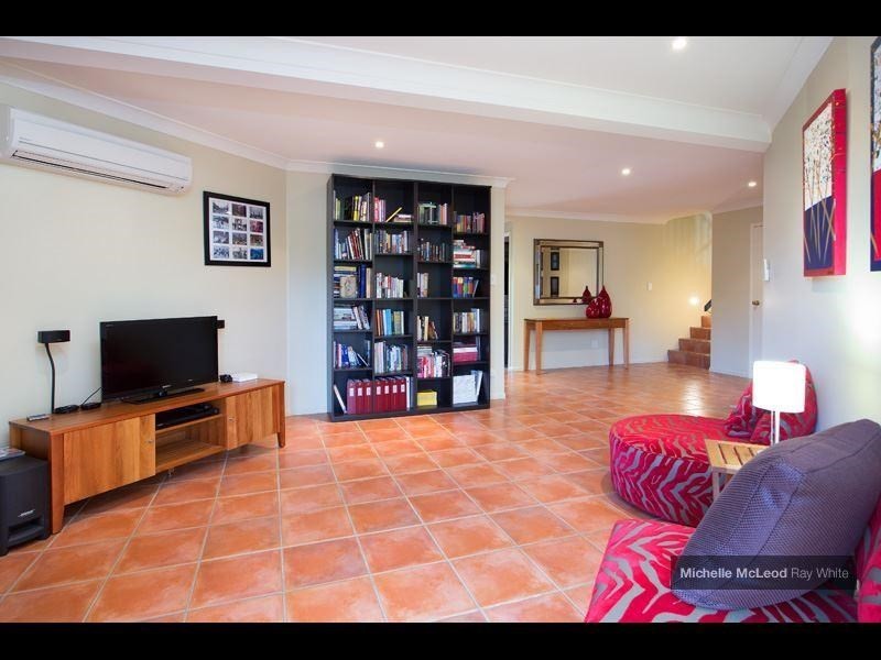 14 Regency Place, Kenmore Hills QLD 4069