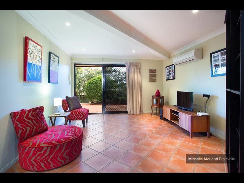 14 Regency Place, Kenmore Hills QLD 4069