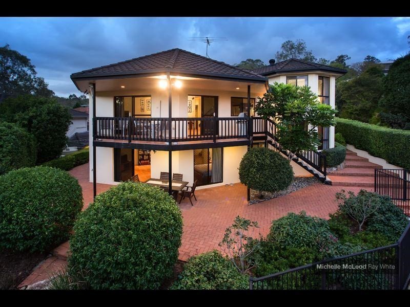 14 Regency Place, Kenmore Hills QLD 4069