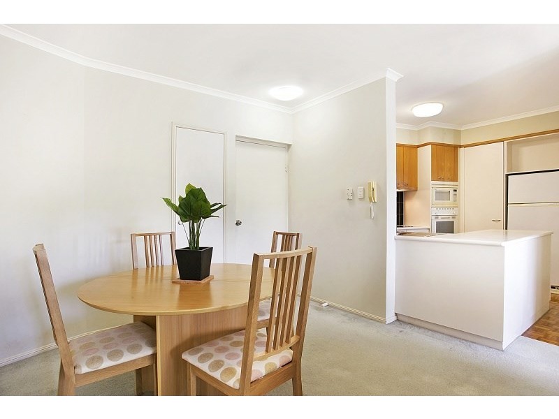 8/14 McIlwraith Street, Auchenflower QLD 4066