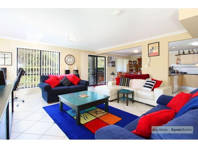 1/9 Pamela Place, Kenmore Hills QLD 4069