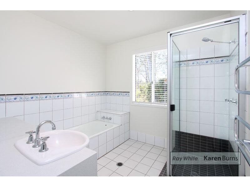 76 Kintyre Street, Brookfield QLD 4069