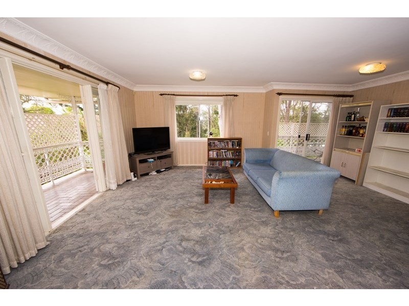 4 Dyer Street, Chapel Hill QLD 4069