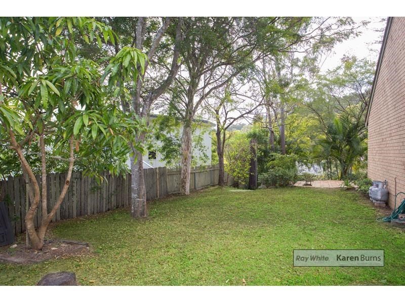 20 Marmindie Street, Chapel Hill QLD 4069