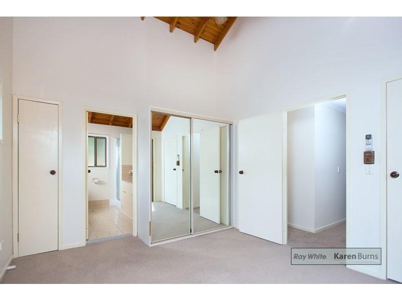 20 Marmindie Street, Chapel Hill QLD 4069