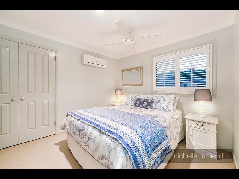78 Hakea Crescent, Chapel Hill QLD 4069