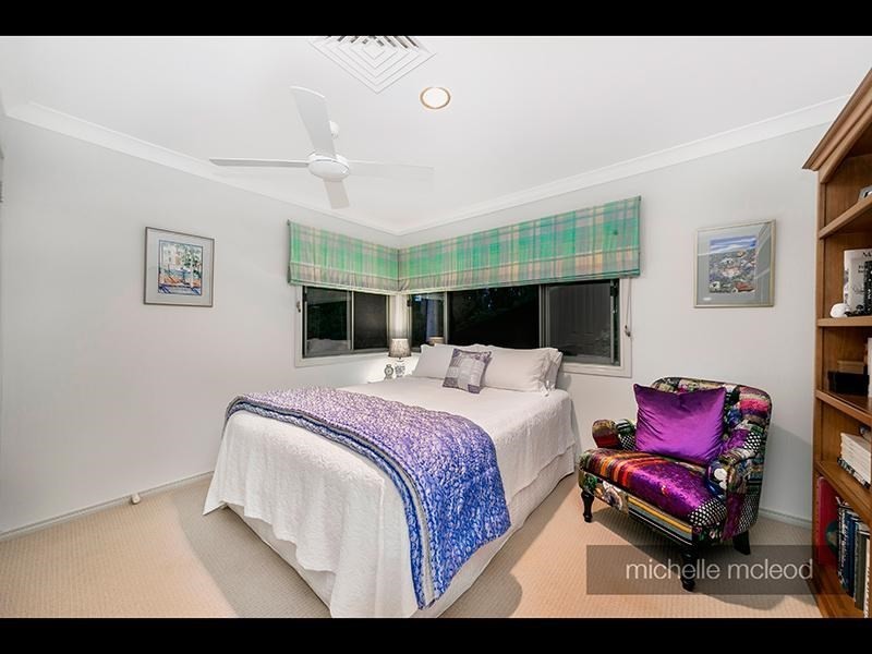 78 Hakea Crescent, Chapel Hill QLD 4069
