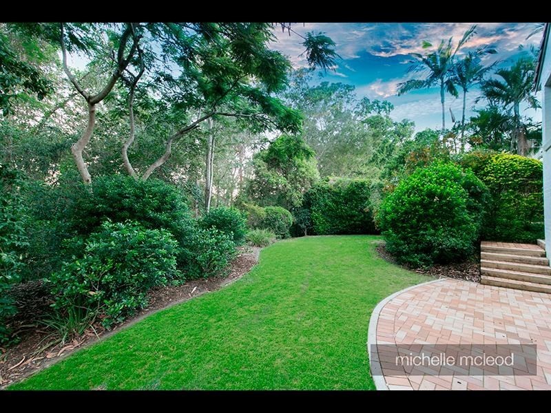 78 Hakea Crescent, Chapel Hill QLD 4069