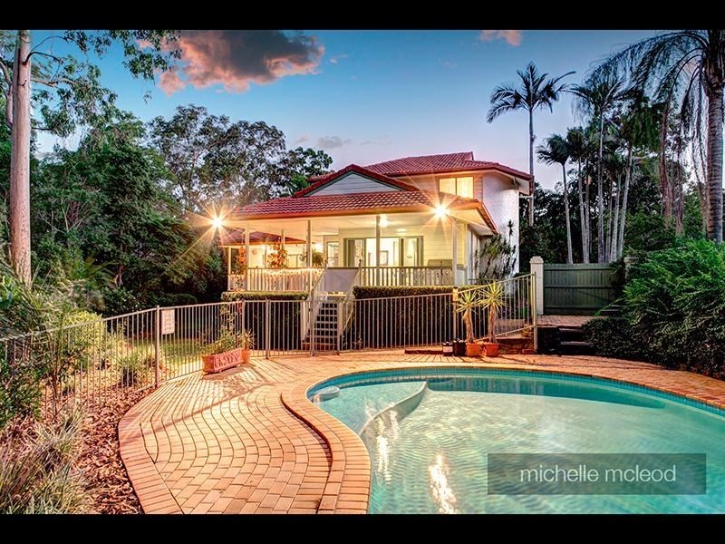 78 Hakea Crescent, Chapel Hill QLD 4069