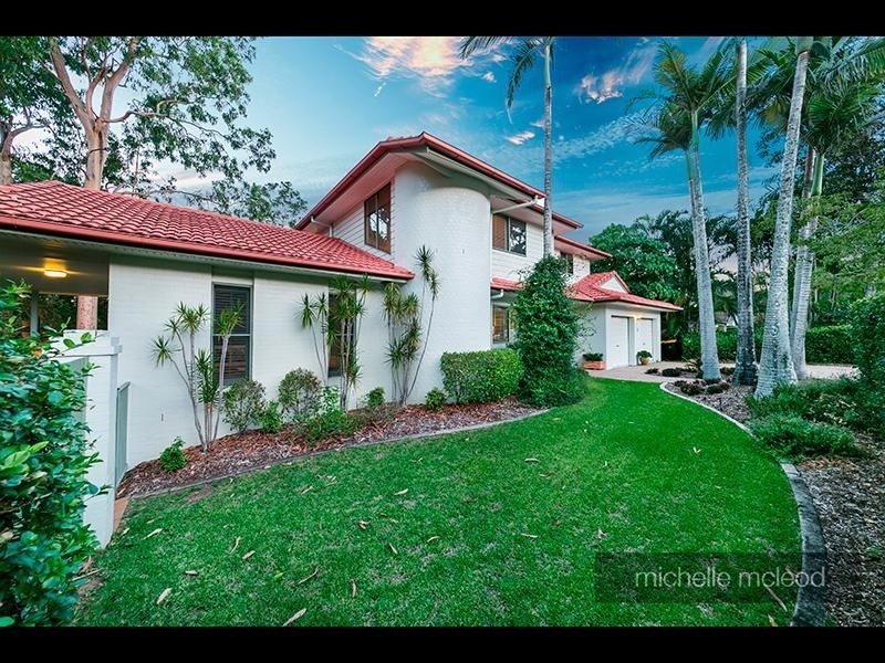 78 Hakea Crescent, Chapel Hill QLD 4069