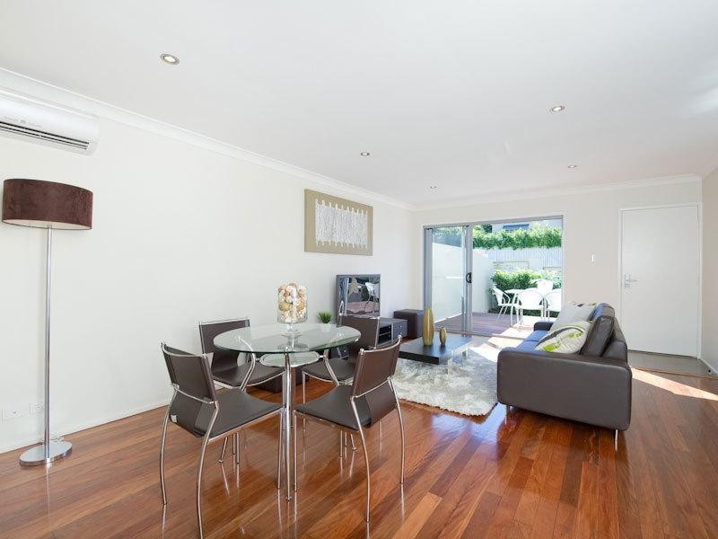 2/12 Terrace Street, Toowong QLD 4066