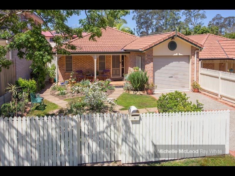 4 Jessamine Court, Kenmore QLD 4069