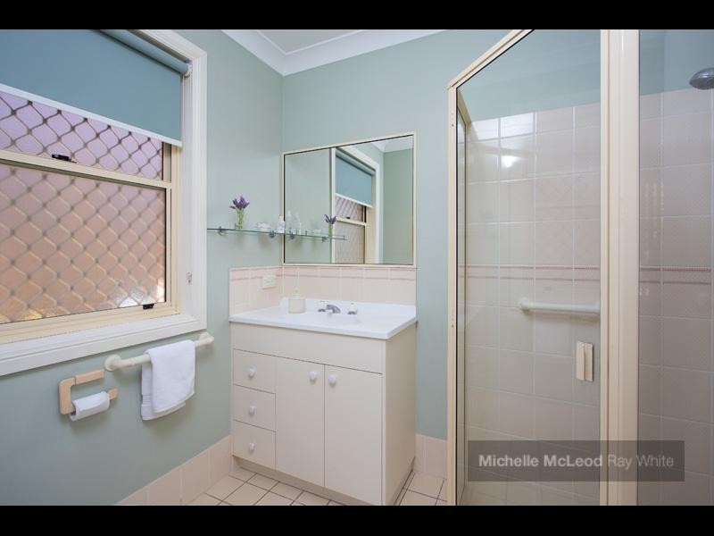 4 Jessamine Court, Kenmore QLD 4069