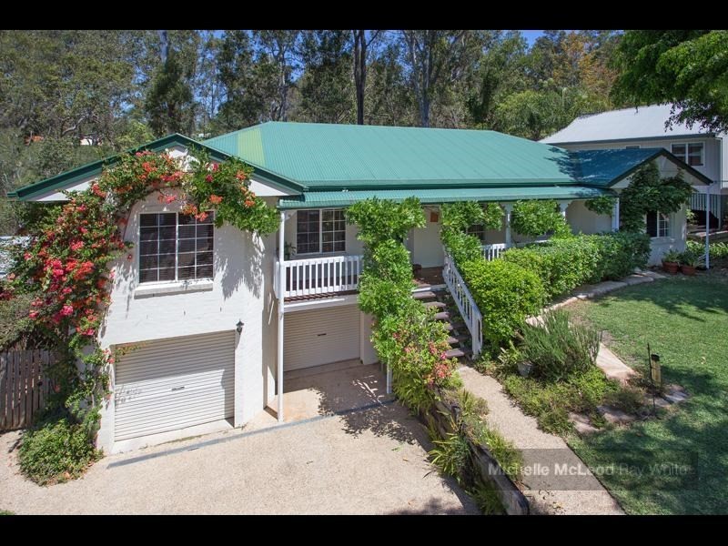 71 Maculata Drive, Chapel Hill QLD 4069