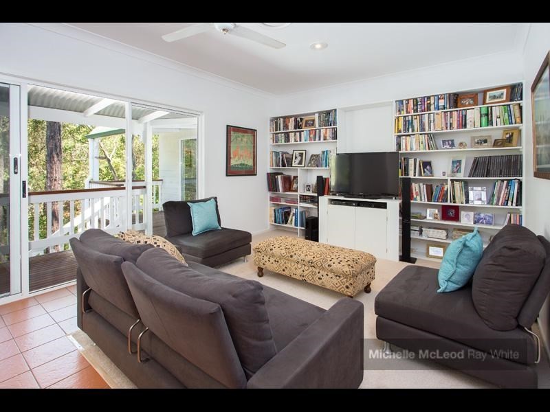 71 Maculata Drive, Chapel Hill QLD 4069