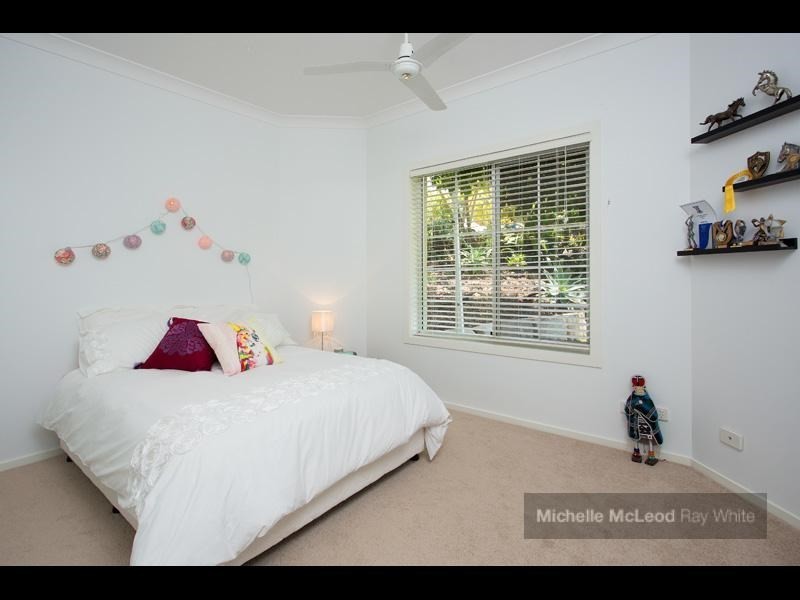 71 Maculata Drive, Chapel Hill QLD 4069