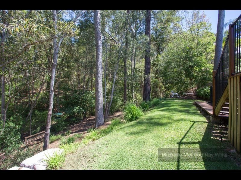 71 Maculata Drive, Chapel Hill QLD 4069