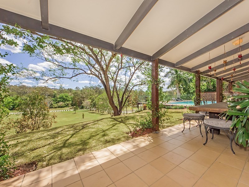196 Greentrees Avenue, Kenmore Hills QLD 4069