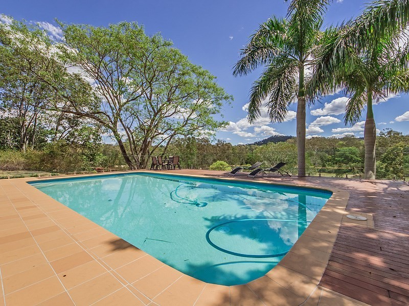 196 Greentrees Avenue, Kenmore Hills QLD 4069