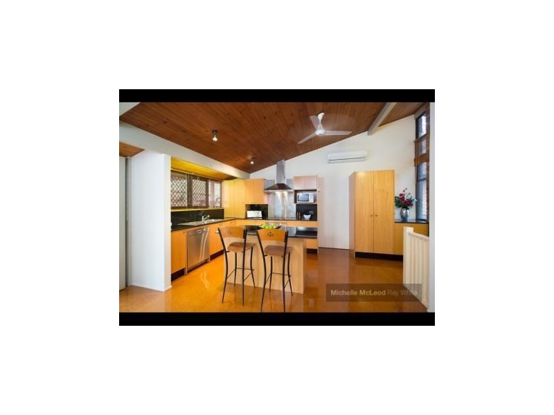 5 Marmindie Street, Chapel Hill QLD 4069