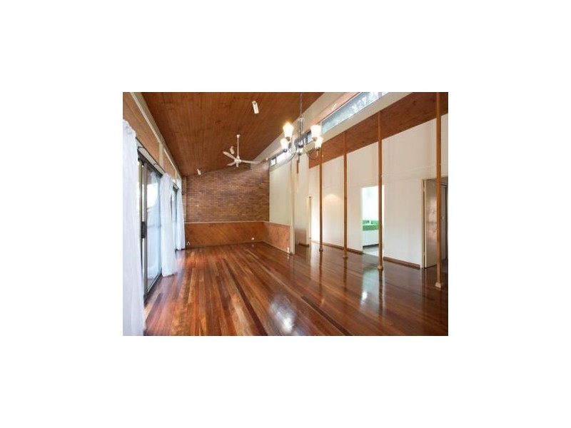 5 Marmindie Street, Chapel Hill QLD 4069