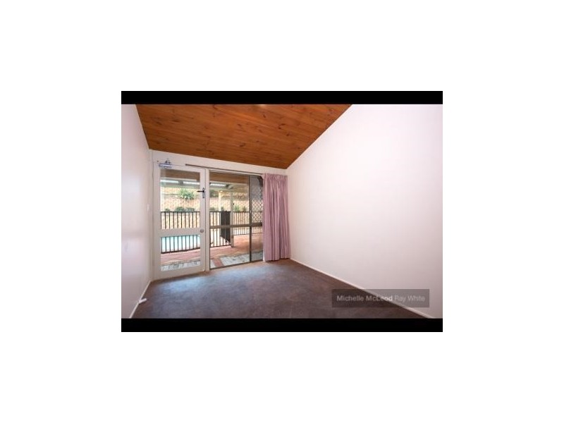 5 Marmindie Street, Chapel Hill QLD 4069