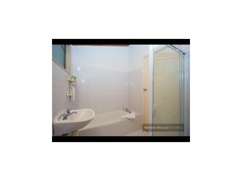 5 Marmindie Street, Chapel Hill QLD 4069