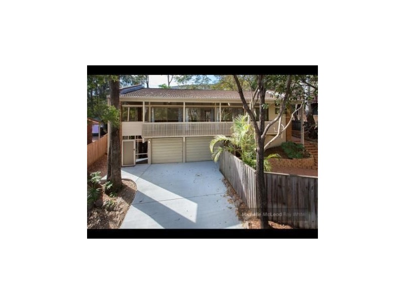 5 Marmindie Street, Chapel Hill QLD 4069