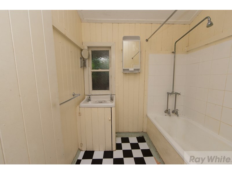 10 Depper Street, St Lucia QLD 4067