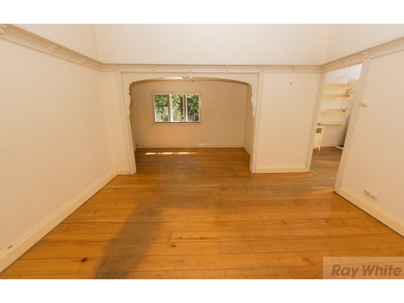 10 Depper Street, St Lucia QLD 4067