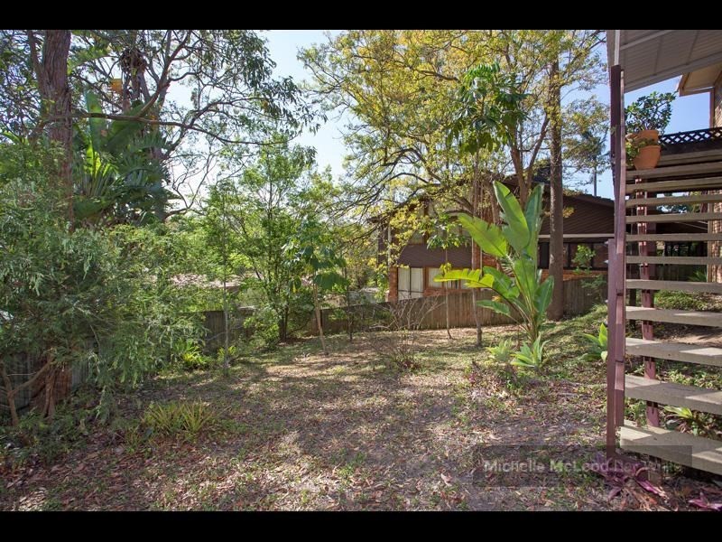 15 Welcome Street, Chapel Hill QLD 4069