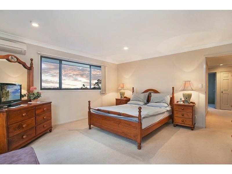 37 Baker’s Hill Place, Anstead QLD 4070