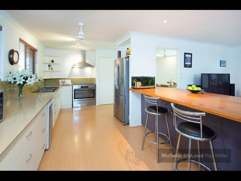 10 Dulhunty Street, Chapel Hill QLD 4069