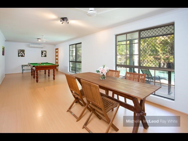 10 Dulhunty Street, Chapel Hill QLD 4069